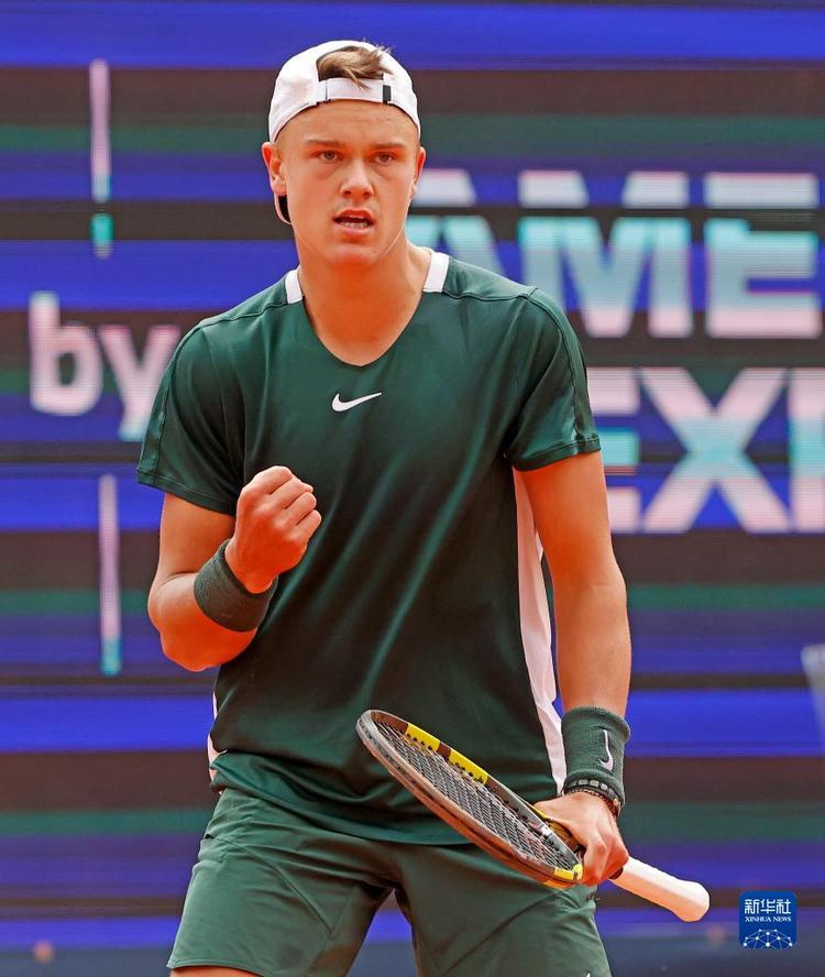 大17岁的 大17岁的